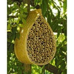 Promo 🤩 Mason Bee House, 5-3/4" W x 10" H x 5-3/4" D, Natural Bamboo House for Boosting Garden Productivity - Gardener's Supply Company 🎉
