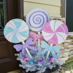 Brand new 🎉 Round Top Collection 41.5" Pretty Pastel Lollypops Candy Yard Stakes ❄ Christmas - Decorative Garden Stakes ✔️